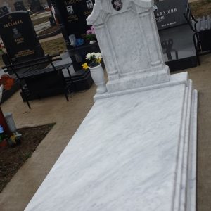 spomenici krstovi izrada kamenorezac beograd