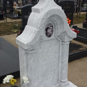 spomenici krstovi izrada kamenorezac beograd