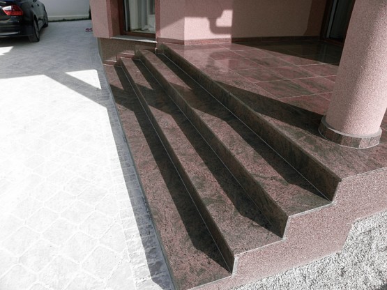 stepenice od granita i mermera kamenorezac Anastasijevic i sinovi Surcin Novi Beograd