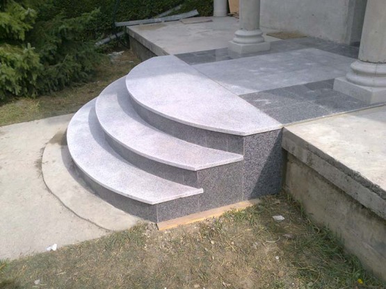 stepenice od granita i mermera kamenorezac Anastasijevic i sinovi Surcin Novi Beograd