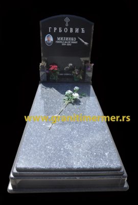 spomenici od granita i mermera kamenorezac Anastasijevic i sinovi Surcin Novi Beograd