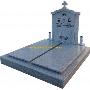 Grobnica od granita bianco sardo i mermera kavala