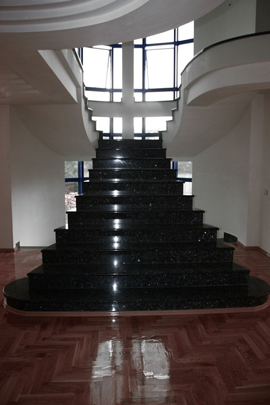 stepenice od granita i mermera kamenorezac Anastasijevic i sinovi Surcin Novi Beograd