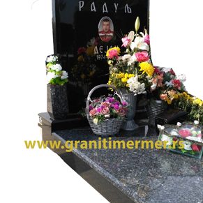 nadgrobni spomenici od granita i mermera kamenorezac Anastasijevic i sinovi Surcin Novi Beograd