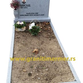 nadgrobni spomenici od granita i mermera kamenorezac Anastasijevic i sinovi Surcin Novi Beograd