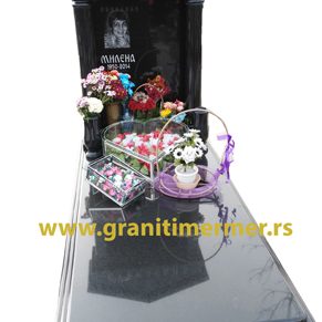 spomenici kapiteli od granita i mermera kamenorezac Anastasijevic i sinovi Novi Beograd