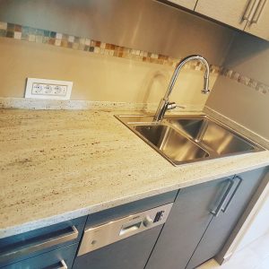 Kuhinja od granita Kasmir Kamenorezac Anastasijevic