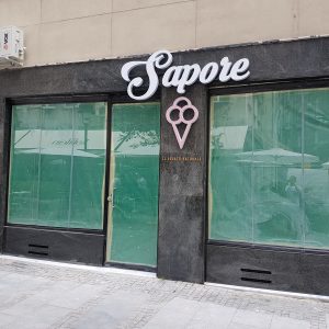 Izlog od granita uskocka Beograd kamenorezac anastasijevic