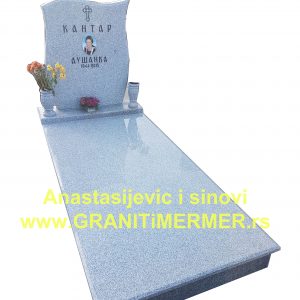 Kamenorezac izrada spomenika od granita 2