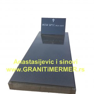 Kamenorezac izrada spomenika od granita 3