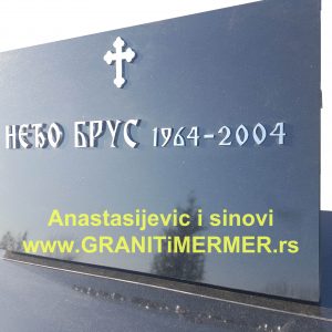 Kamenorezac izrada spomenika od granita 4