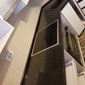 Kuhinja od granita black galaxy 4