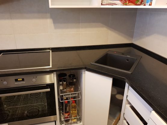 Kuhinja od granita black galaxy 5