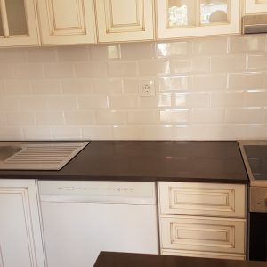 Kuhinja od kvarca athos brown 1