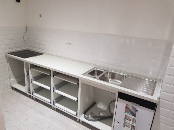 Kuhinja od kvarca karara 4