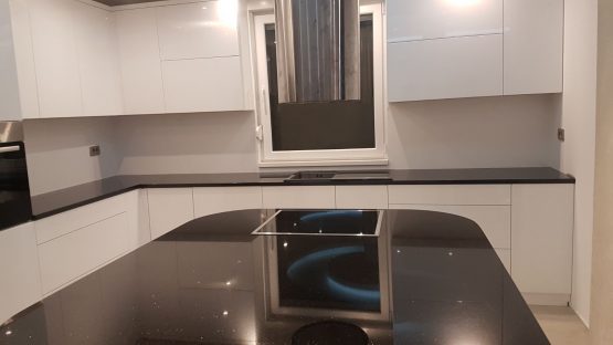 Kuhinjska radna ploca od granita Black Galaxy 1