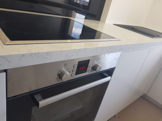 Kuhinjska radna povrsina od kvarca noble carrara 1