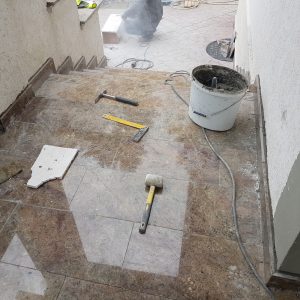 Montaza stepenica i podesta od granita