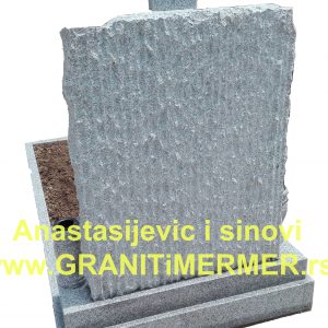 Nadgrobni spomenik od granita 1