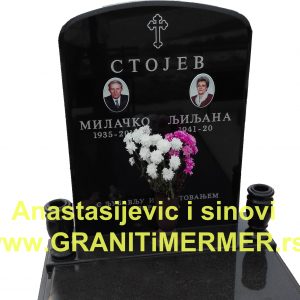 Nadgrobni spomenik od granita 5