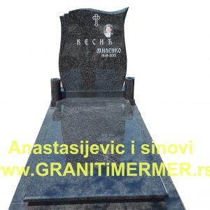 Nadgrobni spomenik od granita kamenorezac 10