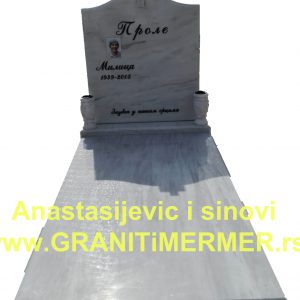 Nadgrobni spomenik od mermera kamenorezac