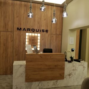 Prijemni pult od mermera spider