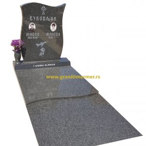 Spomenik lasta od granita impala