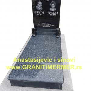 Spomenik na groblju stara bezanija