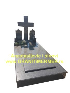 Spomenik od granita impala surcinsko groblje