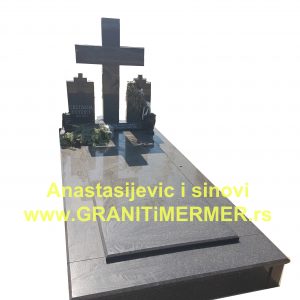 Spomenik od granita impala surcinsko groblje