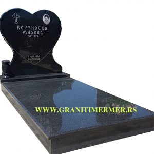 Spomenik od granita u obliku srca