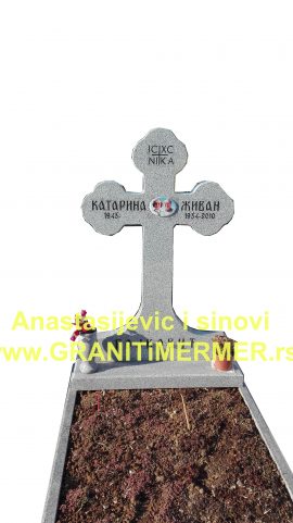Spomenik u obliku krsta od granita
