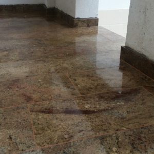 Pod od granita Golden Fantasy Kamenorezac Anastasijevic