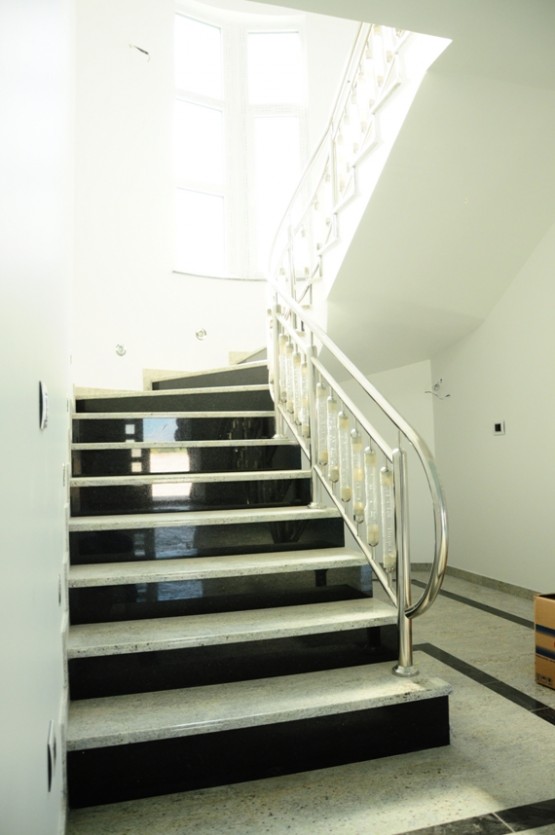 stepenice od granita i mermera kamenorezac Anastasijevic i sinovi Surcin Novi Beograd