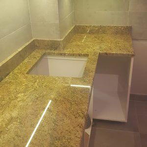 kuhinja od granita golden fantasy 1