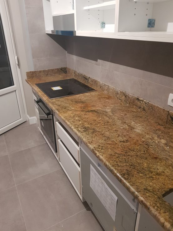 kuhinja od granita golden fantasy