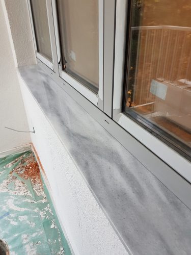 okapnice od mermera maroon grey