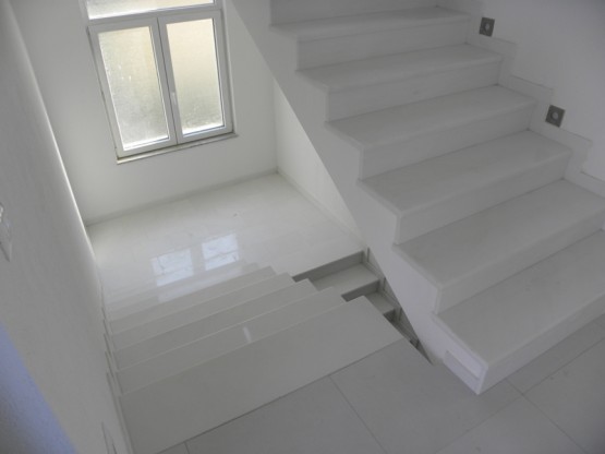 stepenice od granita i mermera kamenorezac Anastasijevic i sinovi Surcin Beograd