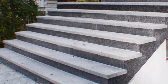 stepenice od granita i mermera kamenorezac Anastasijevic i sinovi Surcin Beograd