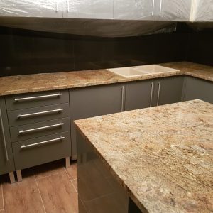 Radna ploca od granita Golden Fantasy - Kamenorezac Anastasijevic